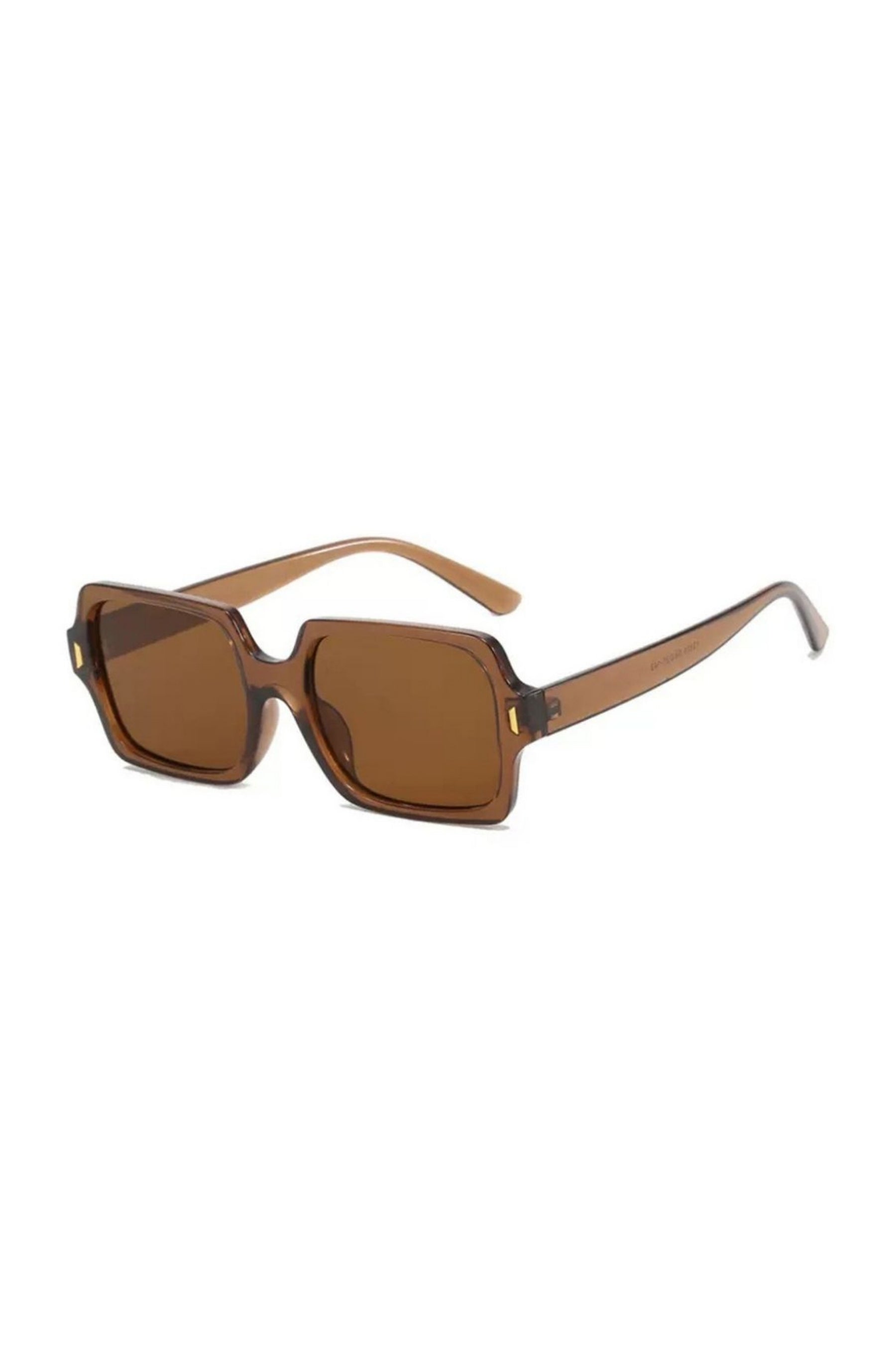 CHANTELLE square sunglasses with UV protection and modern polycarbonate frame.