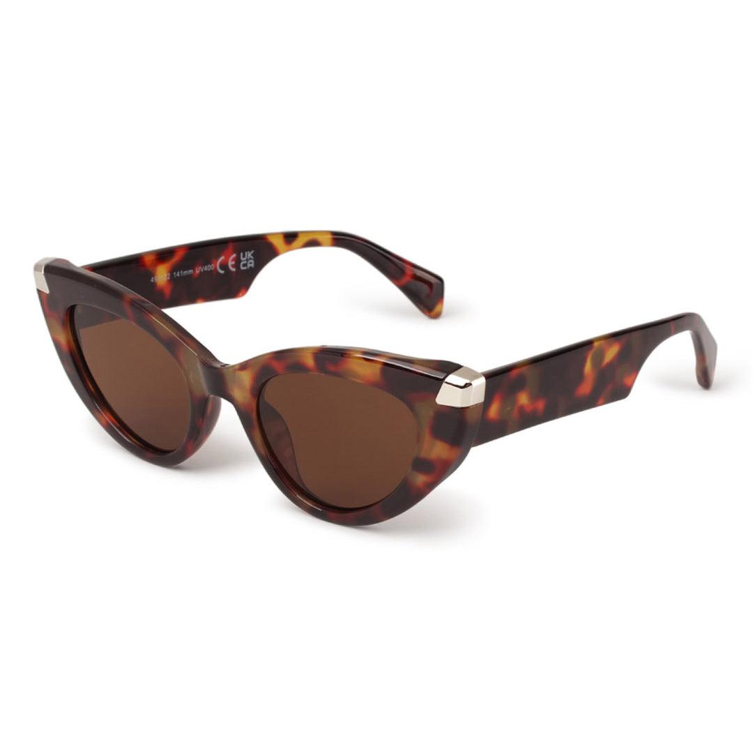 Fashionable cat eye sunglasses with protective lenses