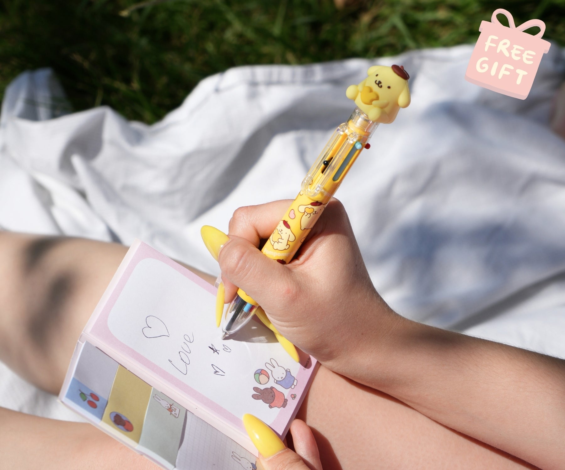 Sanrio Pompompurin Figure Top 0.7mm 6-Color Multicolor Ballpoint Pen